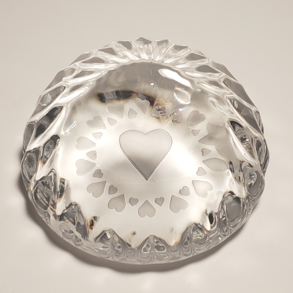 LENOX Crystal Glass Etched Hearts Paperweight EUC